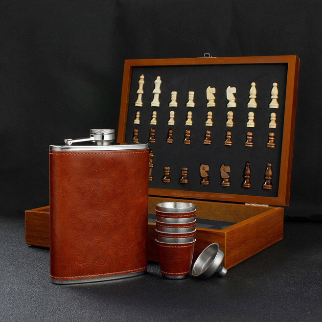 Подарунковий набір "Шахи і фляга"